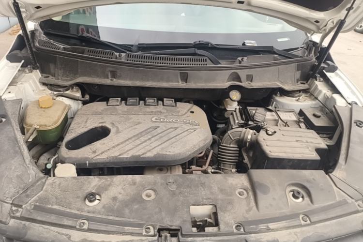 Used Dongfeng Fengon 580 2016 1.5T Manual Luxury Edition Engine Bay