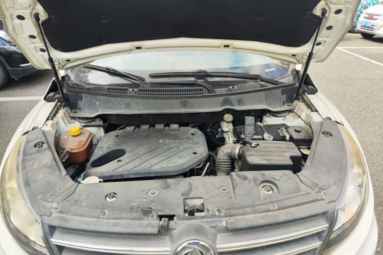 Used Dongfeng Fengon 580 2016 1.5T Manual Luxury Edition Engine Bay
