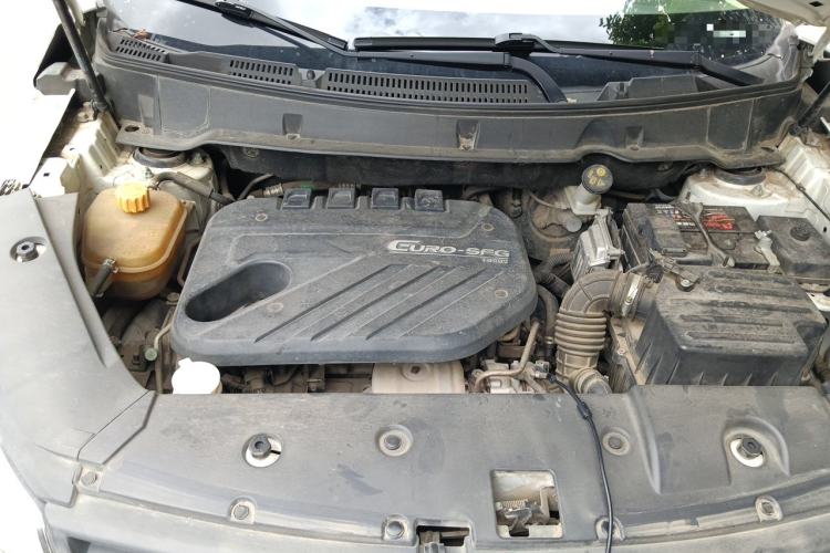 Used Dongfeng Fengon 580 2016 1.5T Manual Luxury Edition Engine Bay