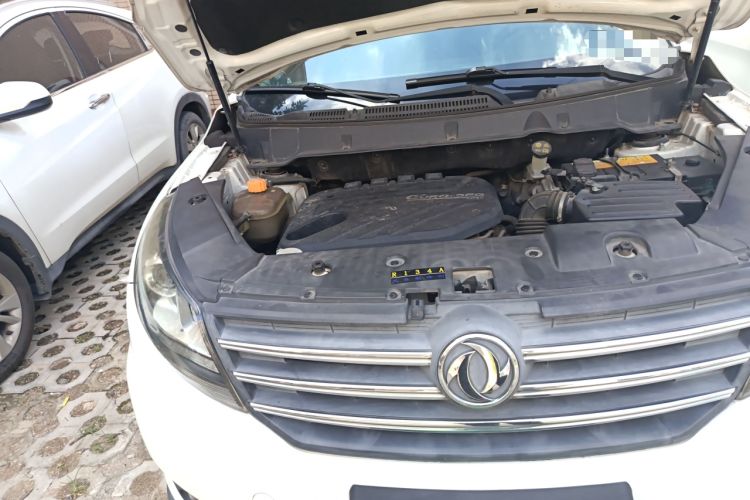 Used Dongfeng Fengon 580 2016 1.5T Manual Luxury Edition Engine Bay Right