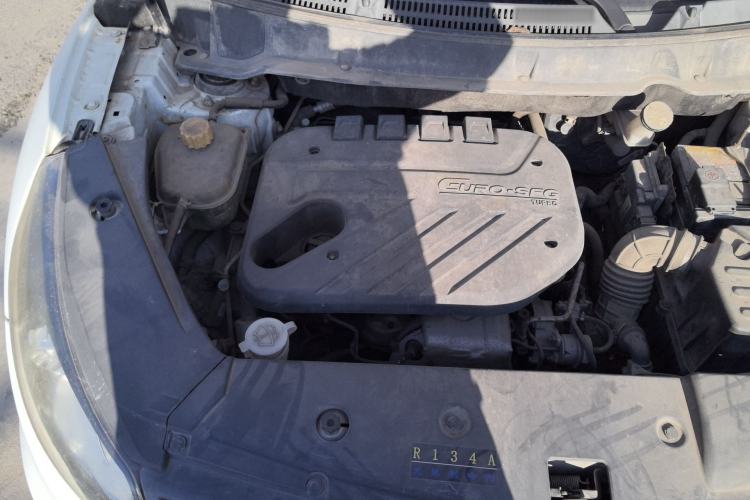 Used Dongfeng Fengon 580 2016 Revised Version 1.5T CVT Luxury Edition Engine Bay Right