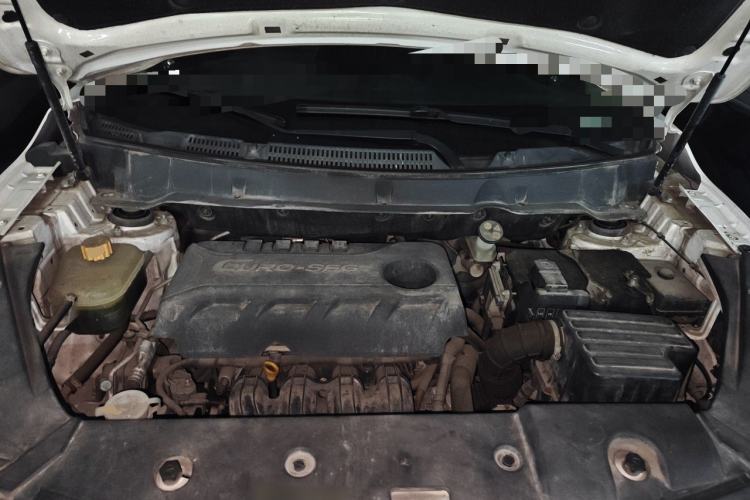 Used Dongfeng Fengon 580 2016 1.8L Manual Comfort Model Engine Bay