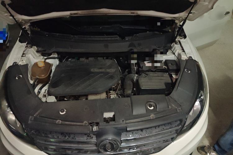 Used Dongfeng Fengon 580 2016 Revised Version 1.5T CVT Luxury Edition Engine Bay
