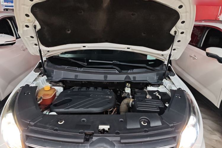 Used Dongfeng Fengon 580 2016 Revised Version 1.5T CVT Luxury Edition Engine Bay
