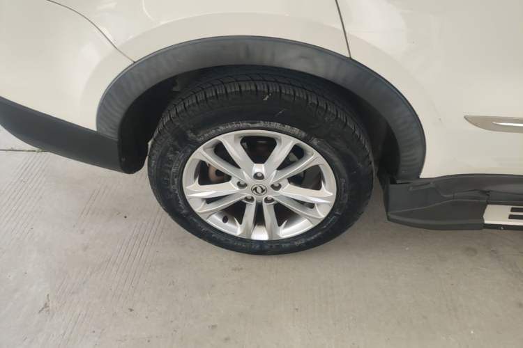Used Dongfeng Fengon 580 2016 Revised Version 1.5T CVT Comfort Edition Exterior 5
