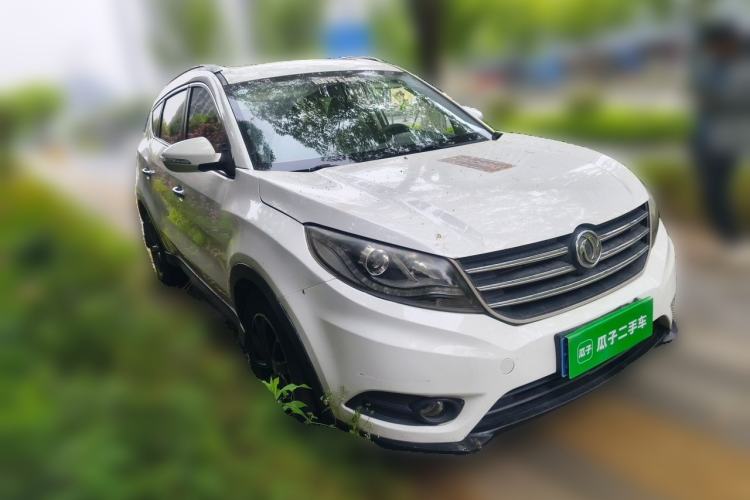 Used Dongfeng Fengon 580 2016 1.5T Manual Luxury Edition Front Right 45 Deg