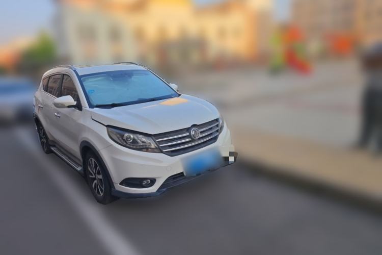 Used Dongfeng Fengon 580 2016 1.5T Manual Comfort Model Front Right 45 Deg