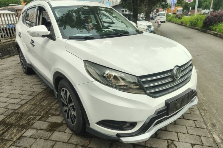 Used Dongfeng Fengon 580 2016 1.5T Manual Luxury Edition Front Right 45 Deg