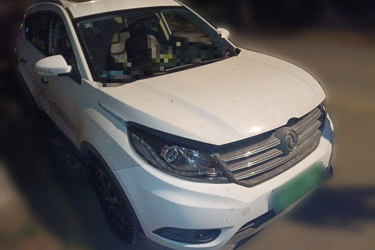 Used Dongfeng Fengon 580 2016 1.5T Manual Luxury Edition Front Right 45 Deg