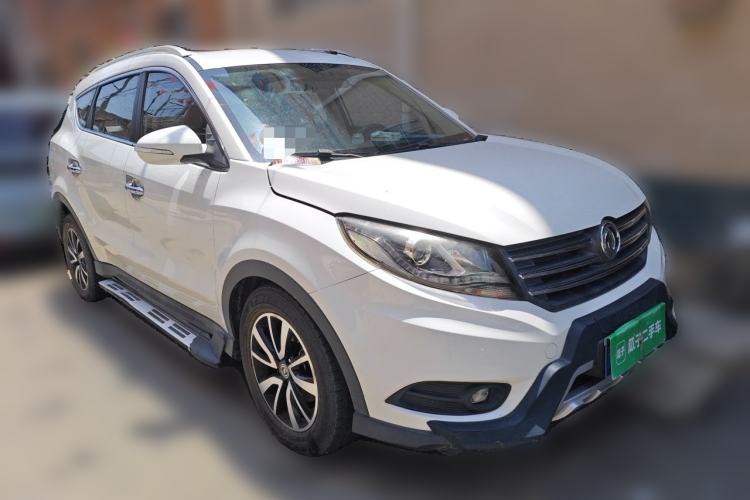 Used Dongfeng Fengon 580 2016 1.5T Manual Luxury Edition Front Right 45 Deg