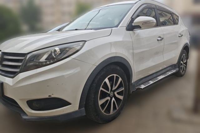Dongfeng Fengon 580 2016 1.5T Manual Luxury Edition usata