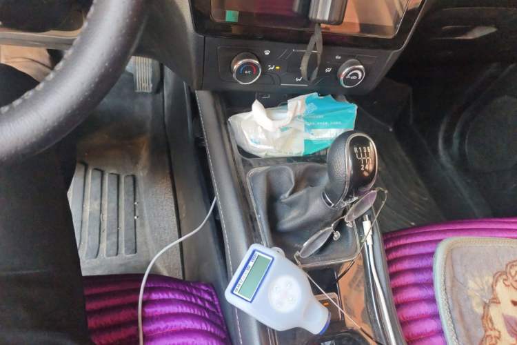 Used Dongfeng Fengon 580 2016 1.5T Manual Comfort Model Gear Lever