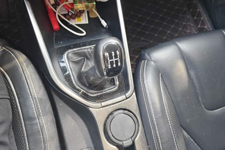 Used Dongfeng Fengon 580 2016 1.8L Manual Comfort Model Gear Lever