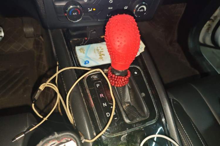 Used Dongfeng Fengon 580 2016 1.5T CVT Luxury Model Gear Lever