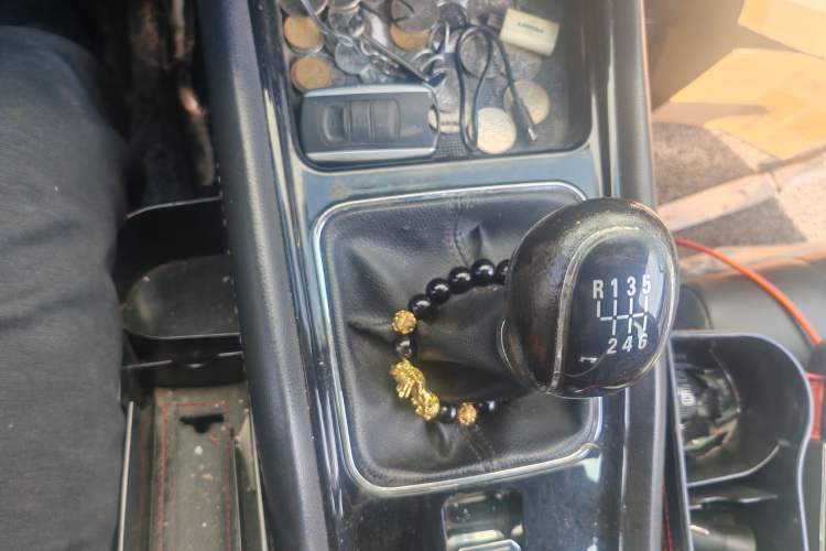 Used Dongfeng Fengon 580 2016 1.5T Manual Luxury Edition Gear Lever