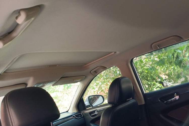 Used Dongfeng Fengon 580 2016 Revised Version 1.5T CVT Luxury Edition Headliner