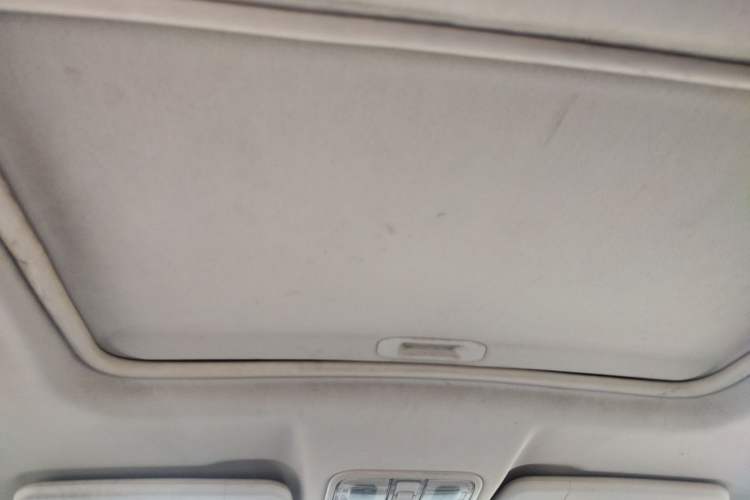 Used Dongfeng Fengon 580 2016 1.8L Manual Comfort Model Headliner