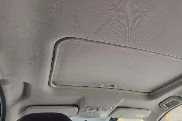 Used Dongfeng Fengon 580 2016 1.8L Manual Comfort Model Headliner