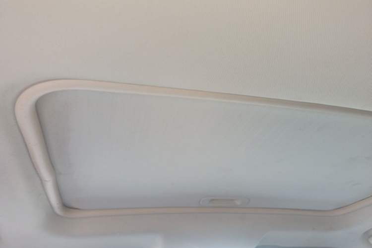 Used Dongfeng Fengon 580 2016 1.5T Manual Luxury Edition Headliner