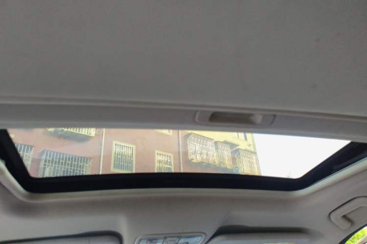 Used Dongfeng Fengon 580 2016 1.8L Manual Comfort Model Headliner