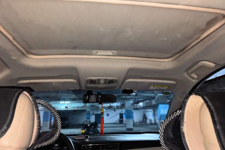 Used Dongfeng Fengon 580 2016 1.5T Manual Luxury Edition Headliner