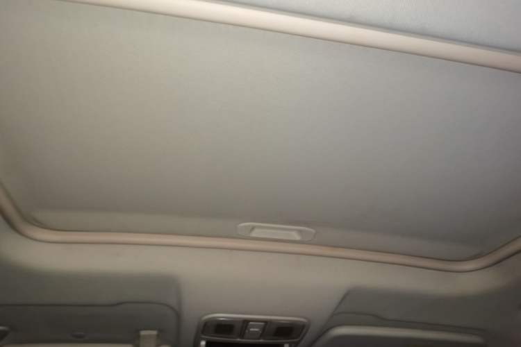 Used Dongfeng Fengon 580 2016 1.5T Manual Luxury Edition Headliner