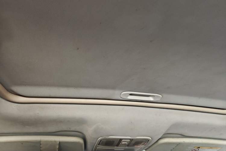 Used Dongfeng Fengon 580 2016 1.5T Manual Luxury Edition Headliner