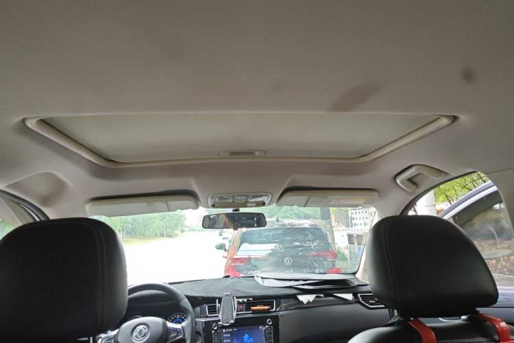Used Dongfeng Fengon 580 2016 1.8L Manual Comfort Model Headliner