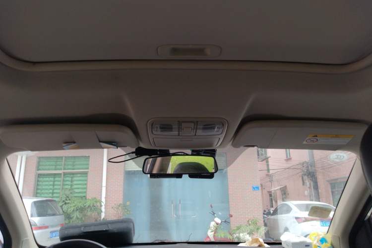 Used Dongfeng Fengon 580 2016 Revised Version 1.5T CVT Luxury Edition Headliner