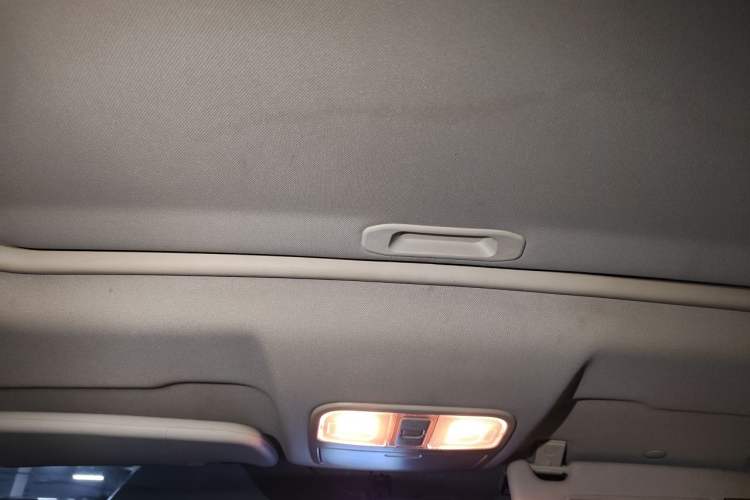 Used Dongfeng Fengon 580 2016 1.8L Manual Comfort Model Headliner