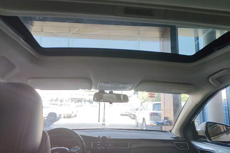 Used Dongfeng Fengon 580 2016 1.5T Manual Luxury Edition Headliner
