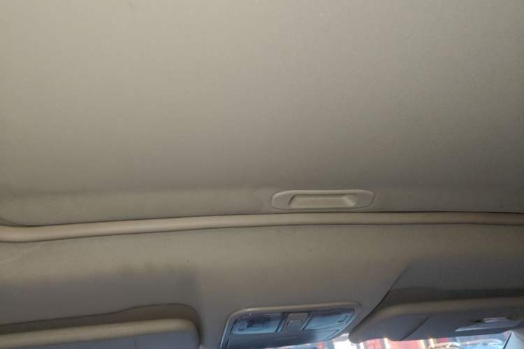 Used Dongfeng Fengon 580 2016 1.5T Manual Luxury Edition Headliner