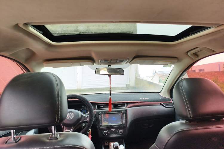 Used Dongfeng Fengon 580 2016 1.8L Manual Comfort Model Headliner