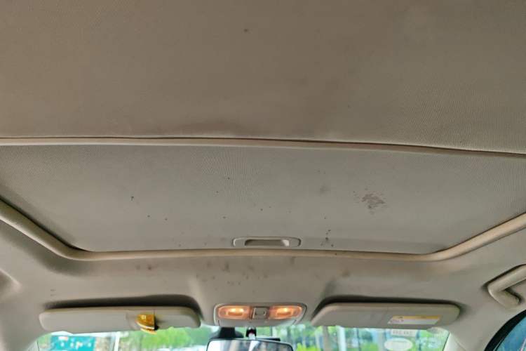 Used Dongfeng Fengon 580 2016 Revised Version 1.5T CVT Luxury Edition Headliner