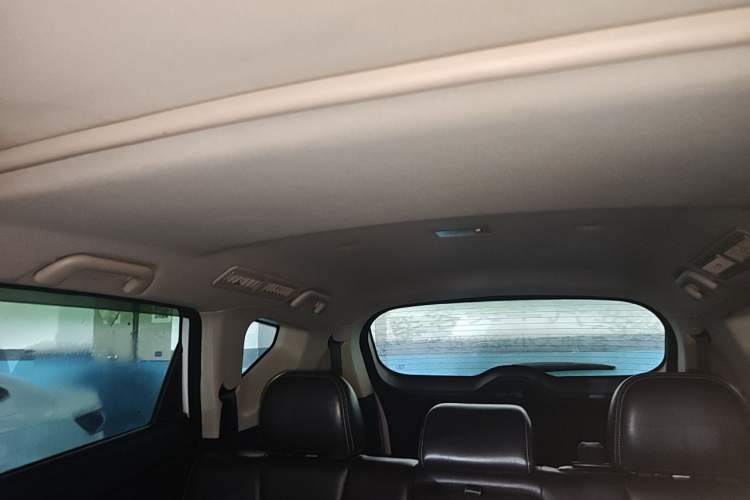 Used Dongfeng Fengon 580 2016 1.5T Manual Luxury Edition Headliner
