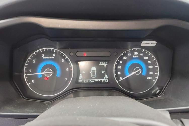 Used Dongfeng Fengon 580 2016 1.8L Manual Comfort Model Instrument Cluster