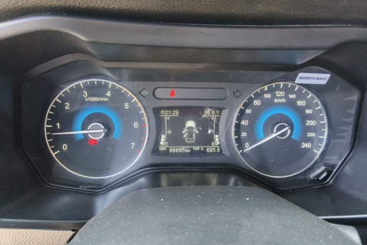Used Dongfeng Fengon 580 2016 1.5T Manual Luxury Edition Instrument Cluster