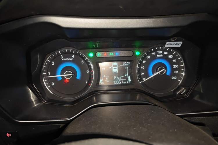 Used Dongfeng Fengon 580 2016 1.8L Manual Comfort Model Instrument Cluster
