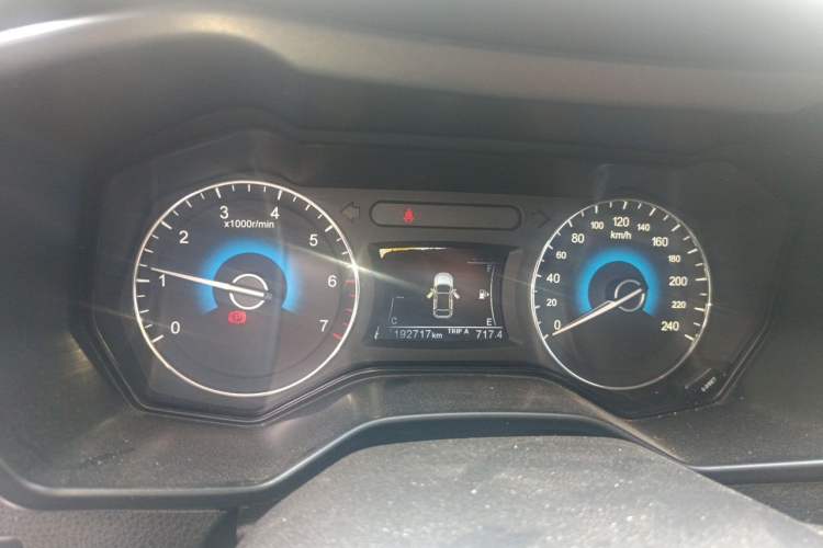 Used Dongfeng Fengon 580 2016 1.5T Manual Luxury Edition Instrument Cluster