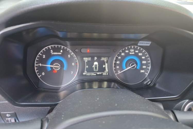 Used Dongfeng Fengon 580 2016 1.5T CVT Luxury Model Instrument Cluster