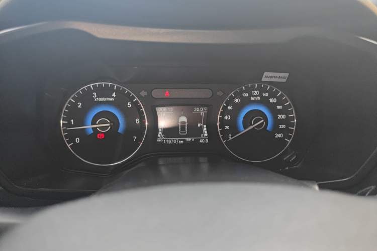 Used Dongfeng Fengon 580 2016 1.8L Manual Comfort Model Instrument Cluster
