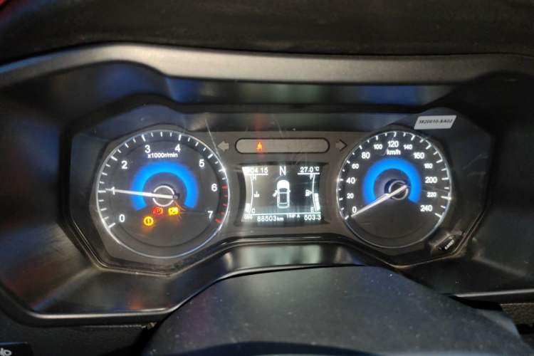 Used Dongfeng Fengon 580 2016 Revised Version 1.5T CVT Luxury Edition Instrument Cluster