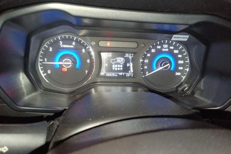 Used Dongfeng Fengon 580 2016 1.5T Manual Luxury Edition Instrument Cluster