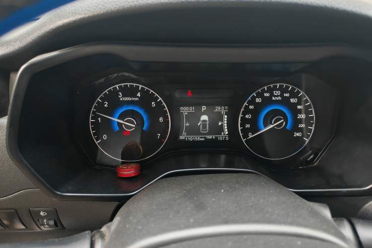 Used Dongfeng Fengon 580 2016 Revised Version 1.5T CVT Luxury Edition Instrument Cluster