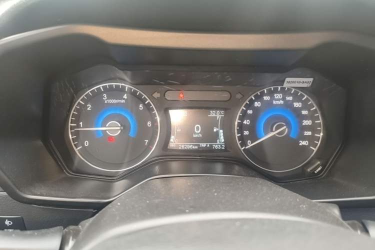 Used Dongfeng Fengon 580 2016 1.5T Manual Luxury Edition Instrument Cluster