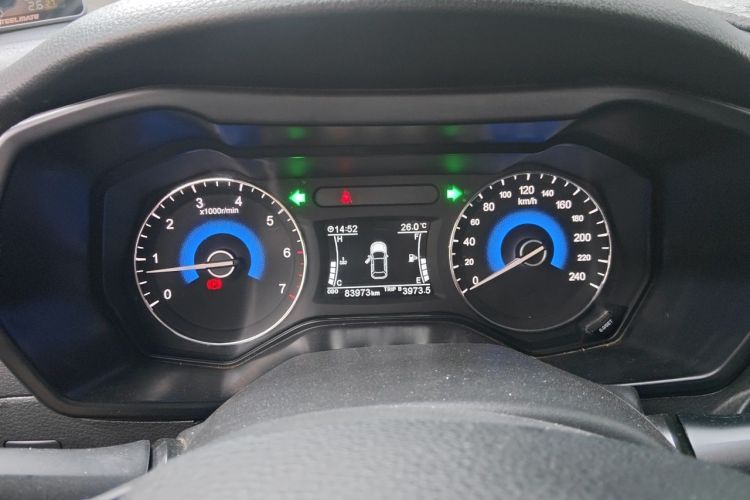 Used Dongfeng Fengon 580 2016 1.8L Manual Comfort Model Instrument Cluster