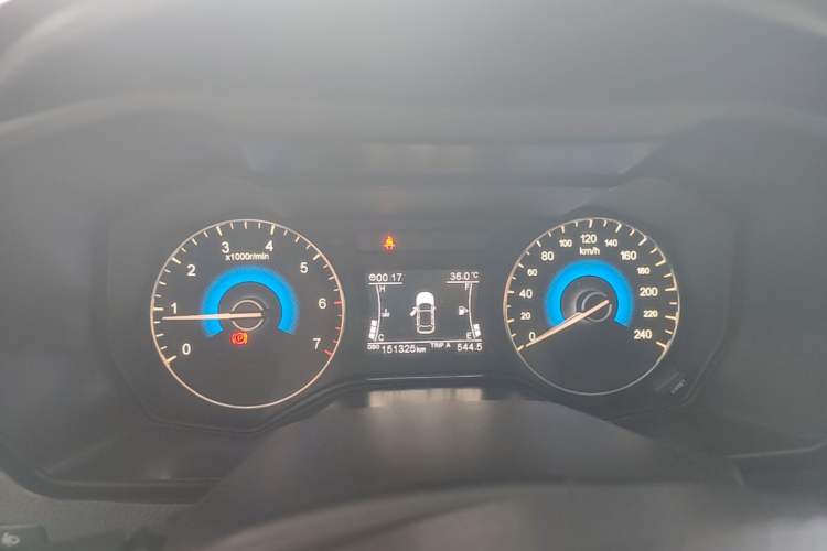 Used Dongfeng Fengon 580 2016 1.5T Manual Luxury Edition Instrument Cluster