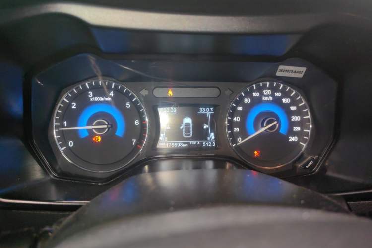Used Dongfeng Fengon 580 2016 1.5T Manual Comfort Model Instrument Cluster