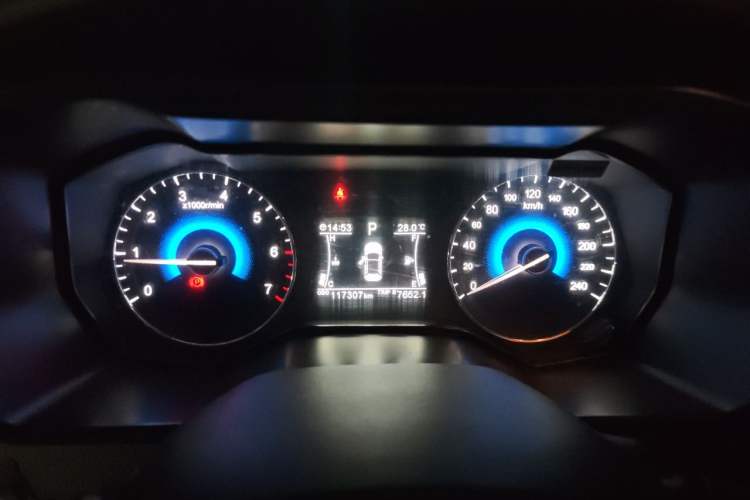 Used Dongfeng Fengon 580 2016 Revised Version 1.5T CVT Luxury Edition Instrument Cluster
