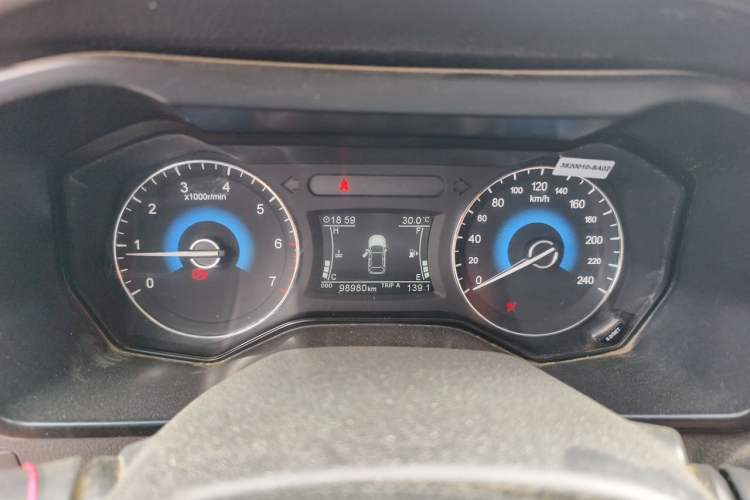 Used Dongfeng Fengon 580 2016 1.8L Manual Comfort Model Instrument Cluster